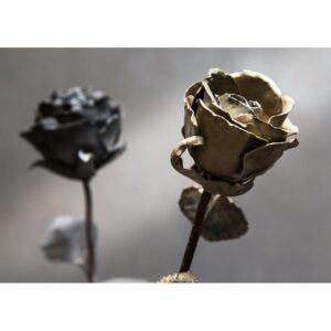 Rosa antica in ferro battuto